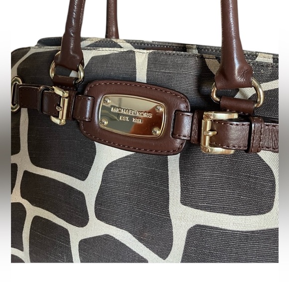 Michael Kors Giraffe Print Hamilton Bag Printed Canvas Leather Trim - Picture 3 of 15